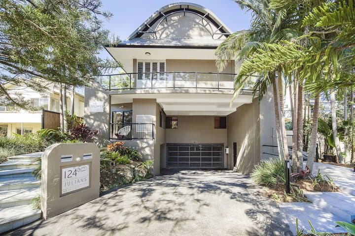 Julians Apartments photo 4