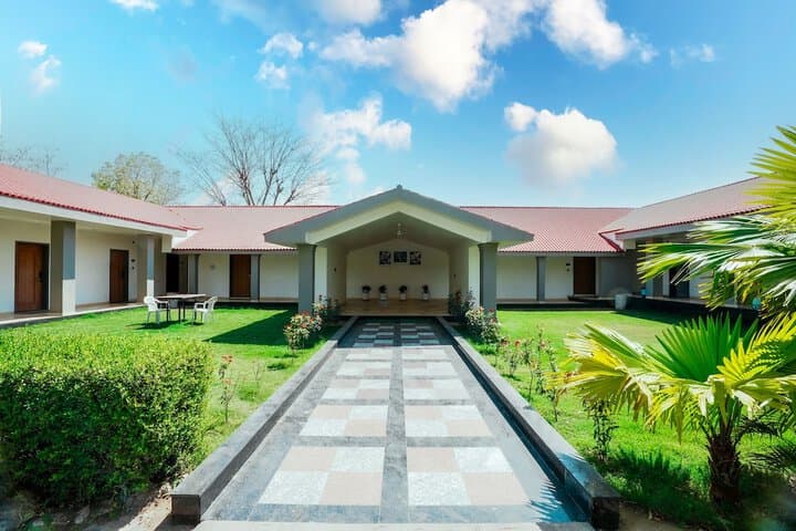 Rupis Resort near Udaipur Airport photo 2