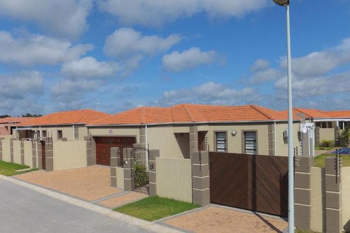 B.R.O.Homes&Villas photo 4