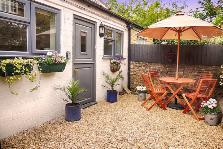The Lansdowne Cottage photo 3