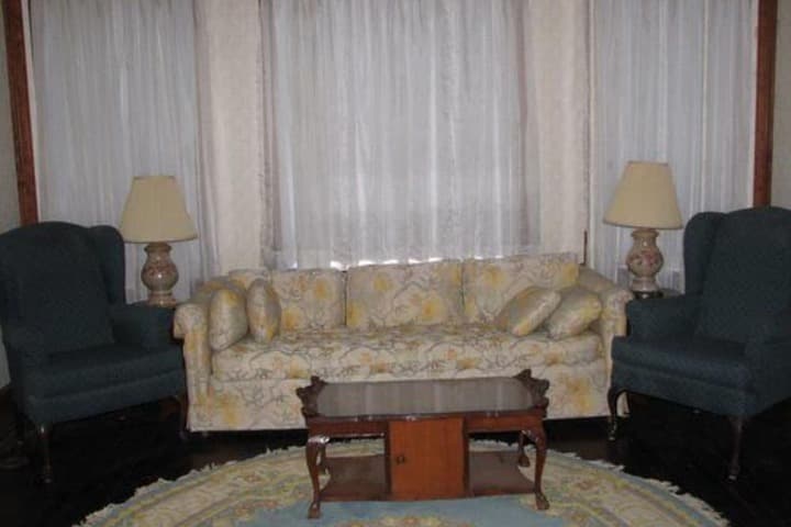 Historic Philip Houston House photo 3
