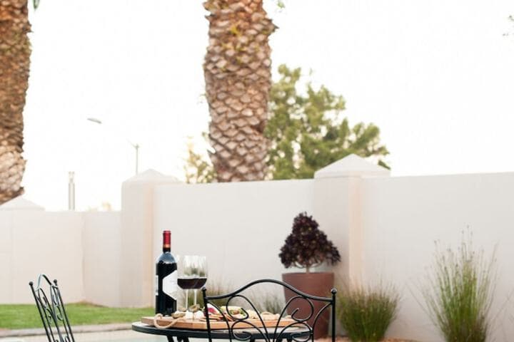 Four Palms Accommodation photo 5