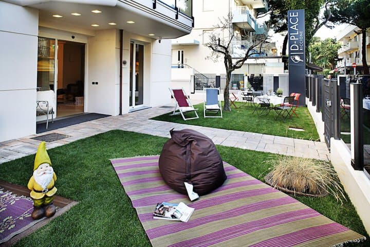 D Place Hotel & Suite photo 2