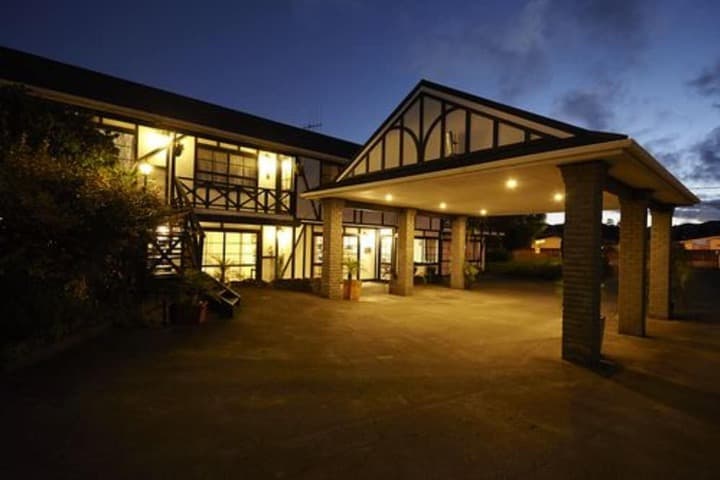 Kingswood Manor Motel photo 2