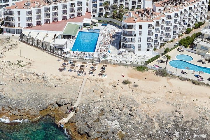 Nereida Aparthotel photo 4