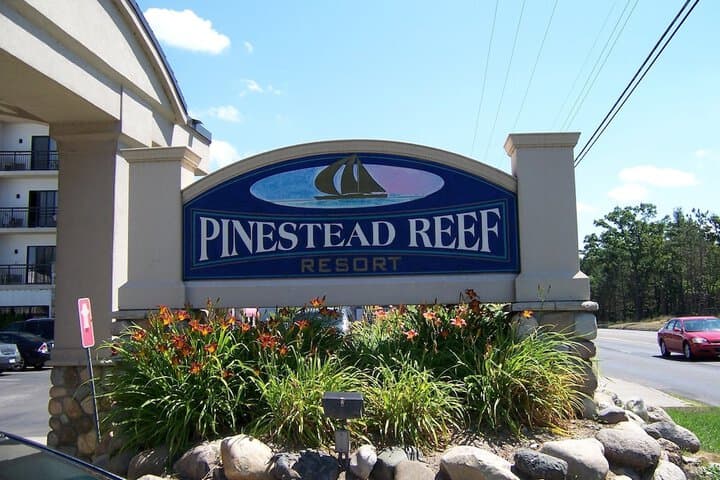 Pinestead Reef Resort photo 2