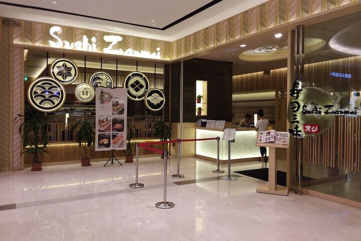 Sunset Seaview Vacation Condos City Centre at IMAGO Shopping Mall photo 2