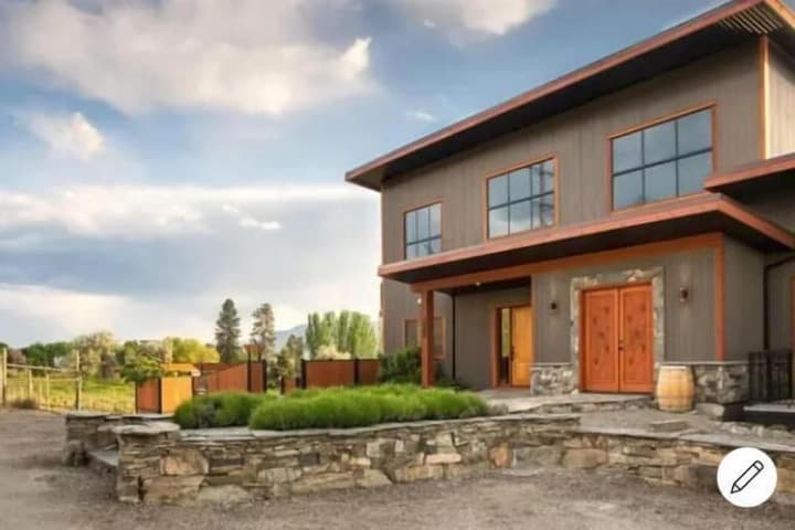 Wesbert Winery & Guest Suites photo 2