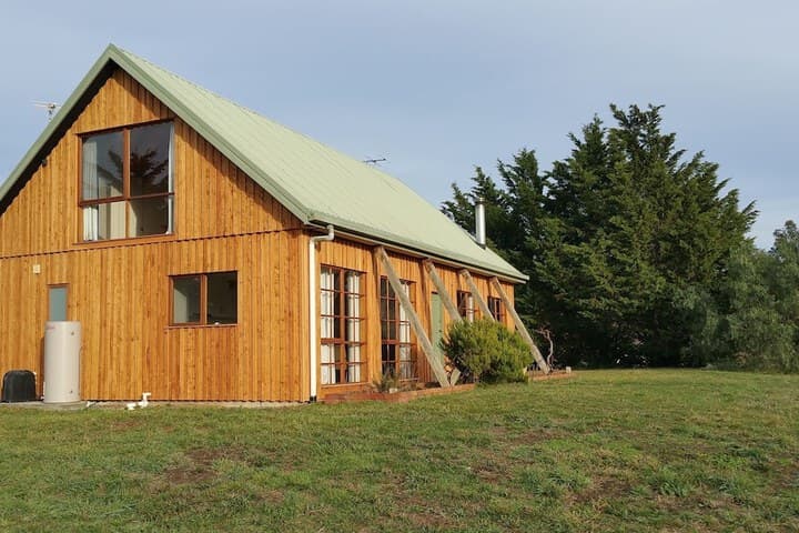 Charles Reuben Estate photo 2