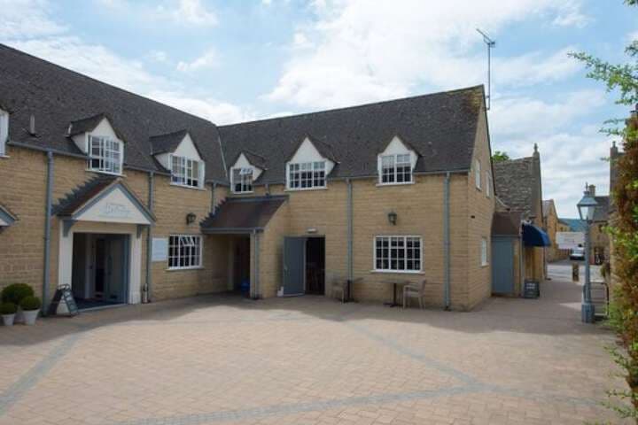 The Lodge at Broadway photo 2