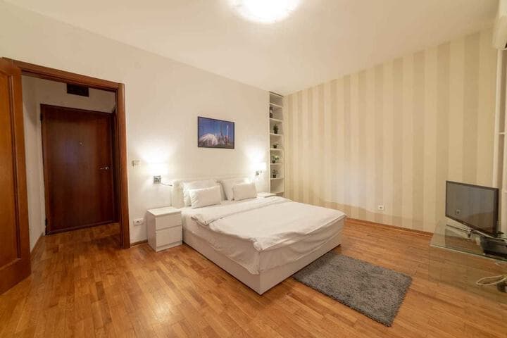 Royal City Apartments photo 1