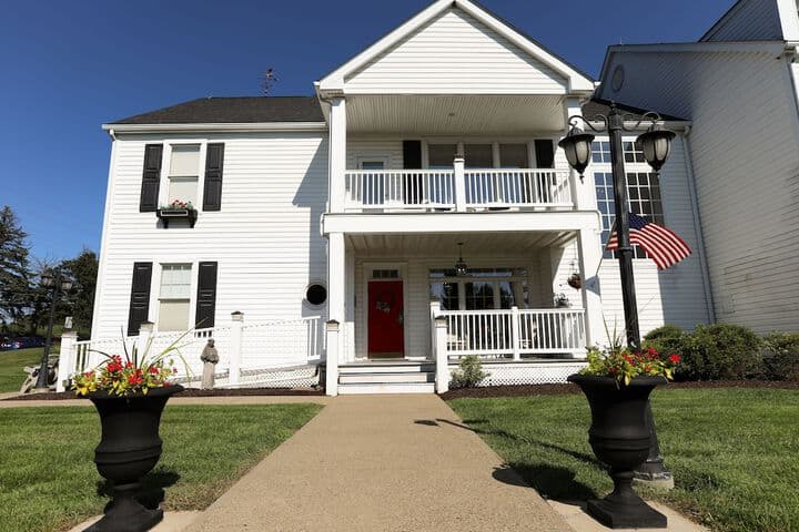 Oakmont Inn photo 2