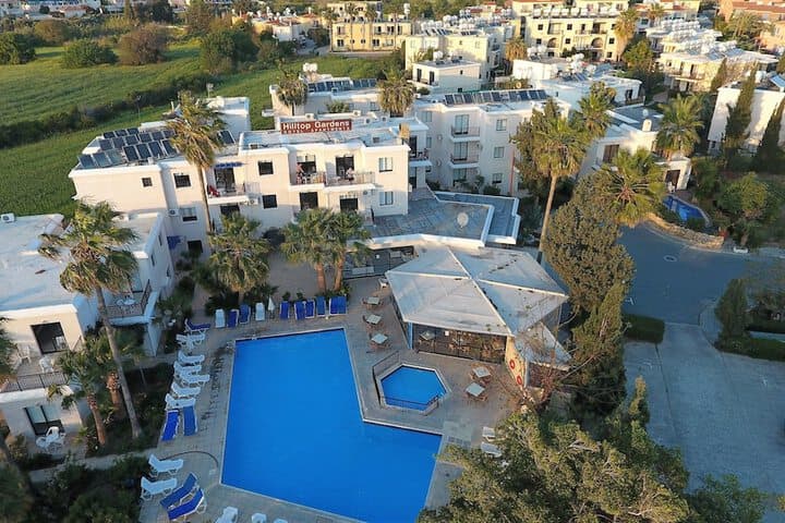Hilltop Gardens photo 2