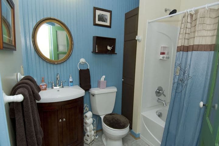 The Tinder Guest House photo 3