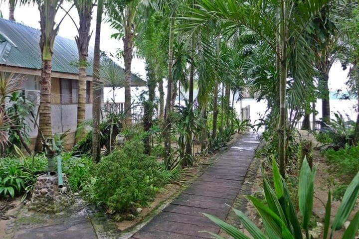 La Salangane Caalan Beach Villa photo 3