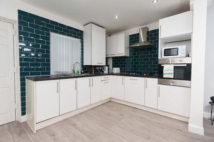 Fewston House Apartments photo 3
