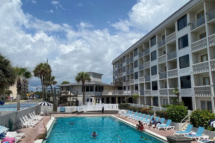 Silver Beach Club photo 3