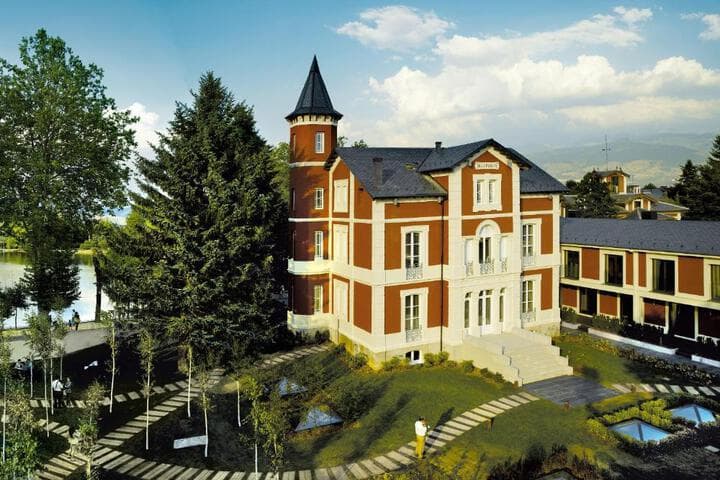 Puigcerda destination view