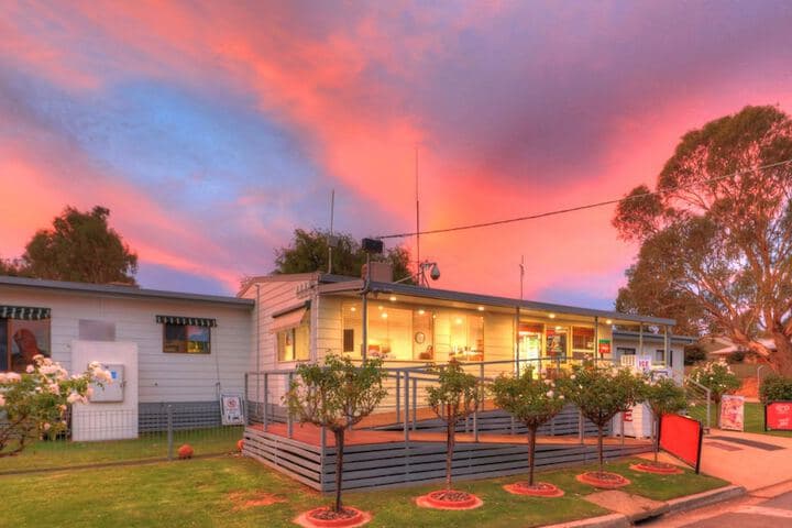 Yarrawonga Holiday Park photo 5