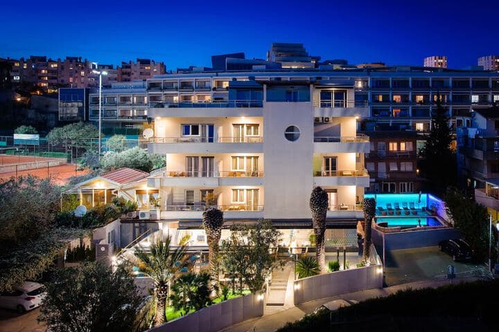 Boban Luxury Suites photo 3