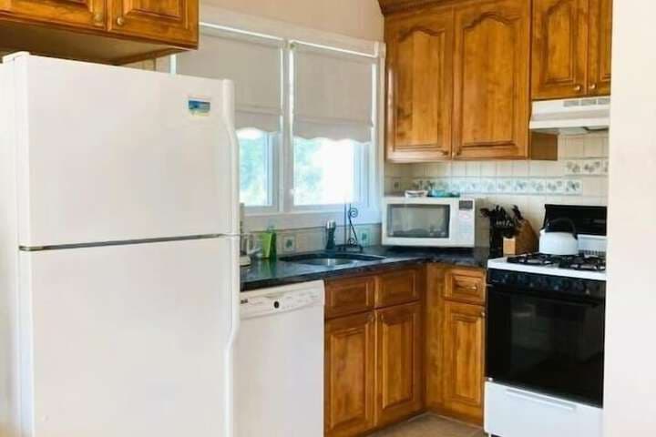 By the Sea Guests Bed & Breakfast & Suites photo 5