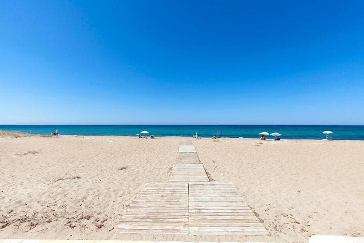 Holiday Beach photo 3