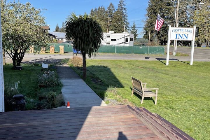 Foster Lake Inn photo 2