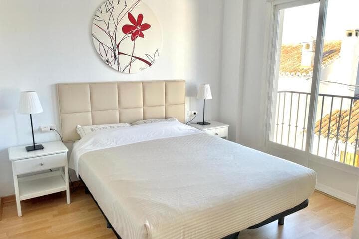 Apartment with terrace photo 2