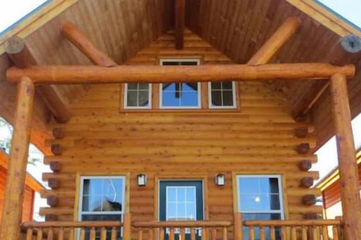 Cabins of Mackinaw photo 2