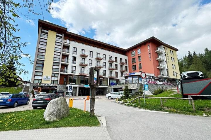 Hotel Crocus photo 1
