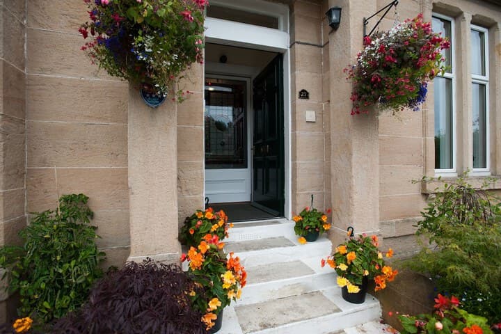 Dean Park Guest House photo 2