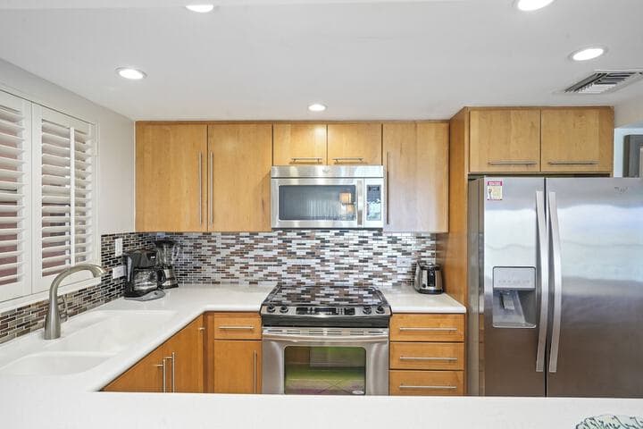 Aqua Bay Club Condos photo 5