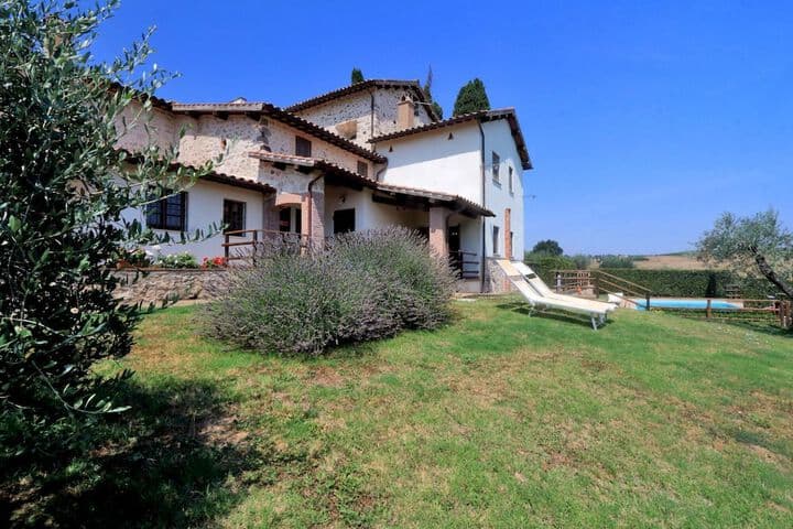 Trianon Country photo 4