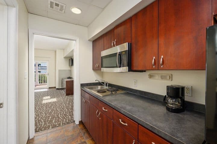 Monte Carlo Condos photo 4