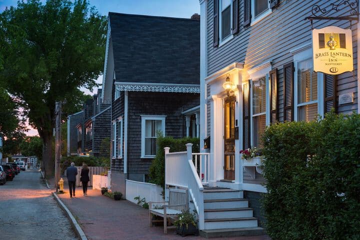 Brass Lantern Inn photo 4