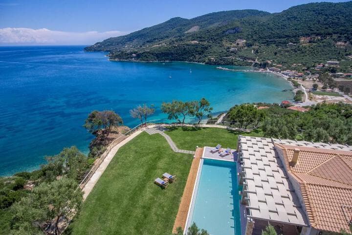 Artina Luxury Villa photo 4