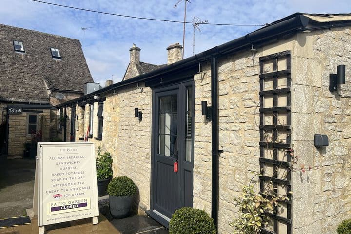 Priory Tearooms Burford With Rooms photo 5