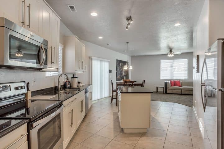 Spacious & New Guesthouse in Orem Provo photo 5