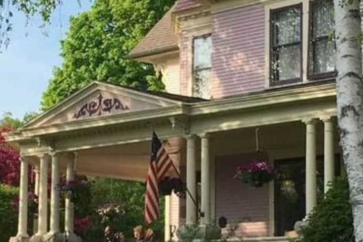 White Lace Inn photo 2