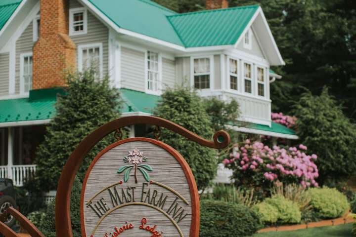 The Mast Farm Inn photo 2
