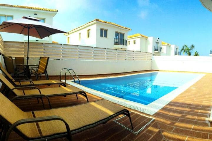Palm Tree Villas photo 3