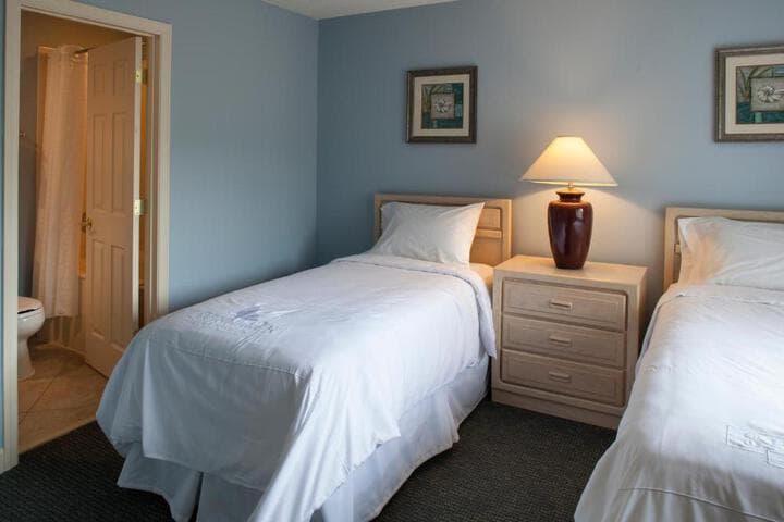 Waterside by Spinnaker Resorts photo 3