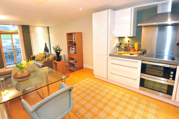 Highland Apartments by Mansley photo 3