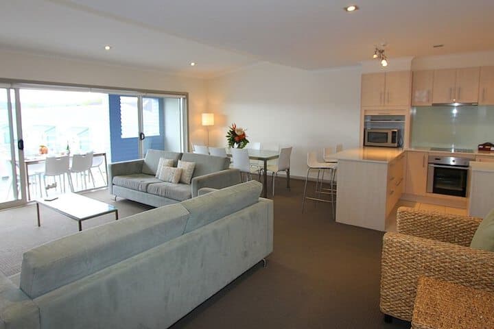 Crowsnest Apartments photo 4