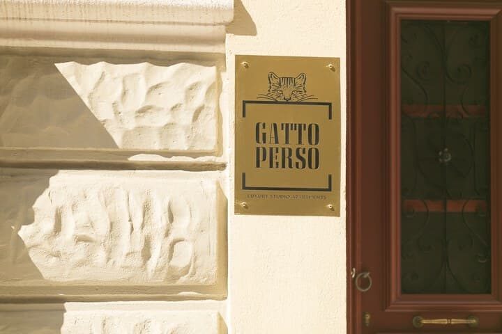 Gatto Perso Luxury Apartments photo 2