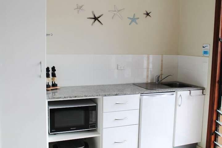 Vanuatu Beachfront Apartments photo 4