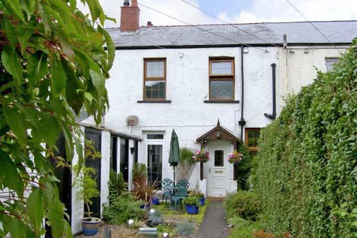 Railway Cottage photo 1