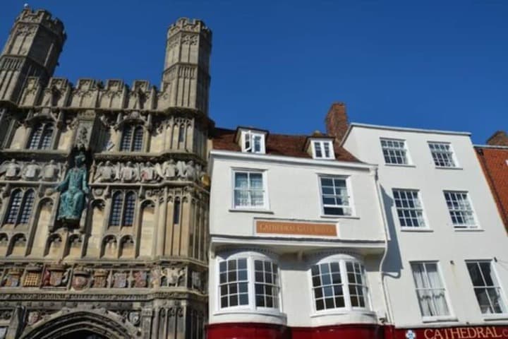 Cathedral Gate Hotel photo 2