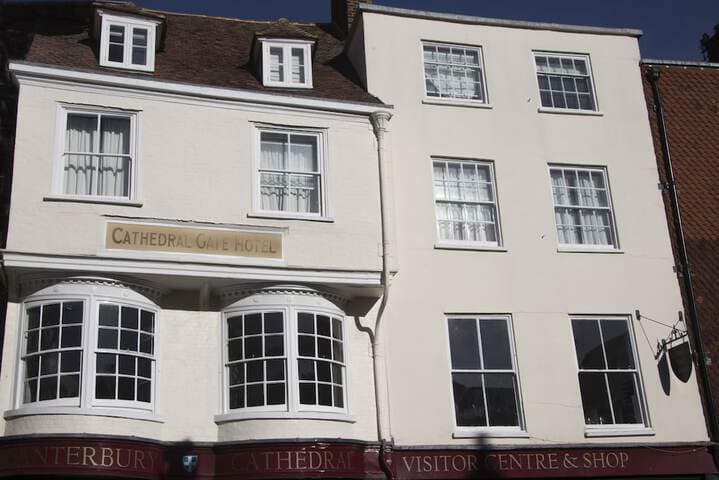 Cathedral Gate Hotel photo 3