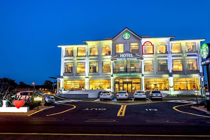 Hotel White House photo 3
